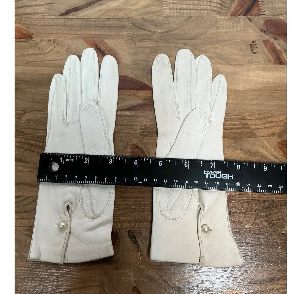 Vintage White Leather Women's Dress Gloves Pearl Button Wrist Soft Leather